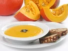 Rezept: Geröstetes Weißbrot mit Kürbiscreme, Kürbis-Curry Suppe und geschmorter Kürbis Geröstetes Weißbrot mit Kürbiscreme, Kürbis-Curry Suppe und geschmorter Kürbis - Rezept