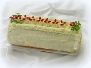 Bisquitrolle mit Goji-Beeren und Sahne - Rezept