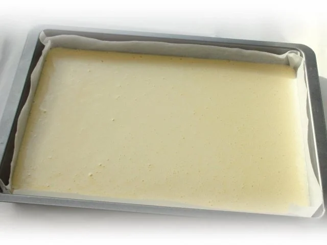 Bisquitrolle mit Goji-Beeren und Sahne - Rezept - Bild Nr. 10