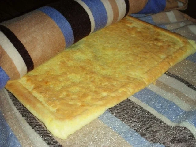 Bisquitrolle mit Goji-Beeren und Sahne - Rezept - Bild Nr. 12