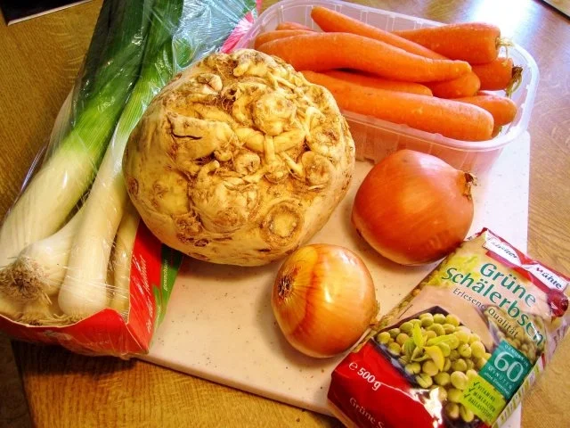 Erbsensuppe - ideal für kühle Herbsttage - Rezept - Bild Nr. 2