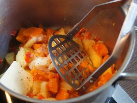 Kürbisbuletten mit Kürbispüree und Rosenkohl - Rezept - Bild Nr. 5