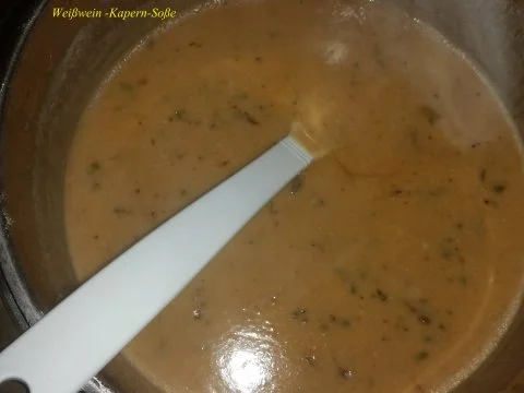 Fleisch: Frikadellen gefüllt mit Rosenkohl und Edamer, an einer Weißwein - Kapernsoße - Rezept - Bild Nr. 5