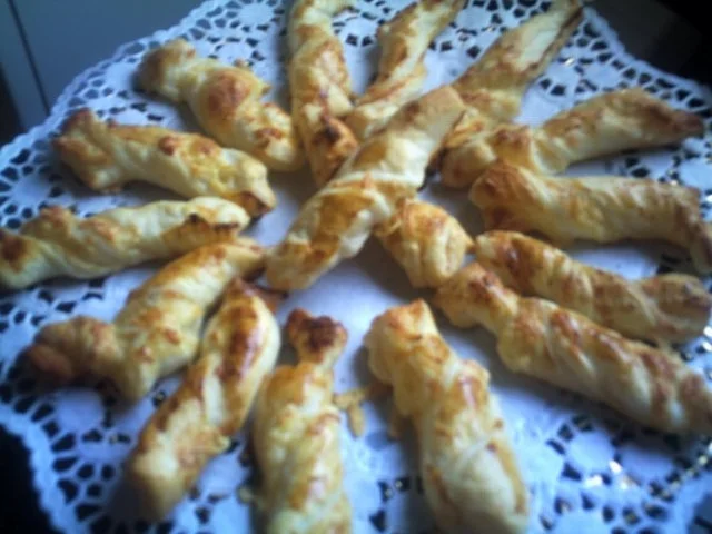 Käse-Gebäck aus Blätterteig - Rezept