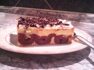 Rezept: Kirschkuchen nach Art einer Donauwelle Kirschkuchen nach Art einer Donauwelle - Rezept