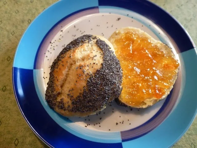 Rezept: Mohnbrötchen Bild Nr. 3 Mohnbrötchen - Rezept - Bild Nr. 3