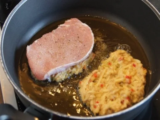 Rezept: Minutensteaks mit Kartoffelpufferpanade, Selleriepüree und Tatarska omacka Bild Nr. 6 Minutensteaks mit Kartoffelpufferpanade, Selleriepüree und Tatarska omacka - Rezept - Bild Nr. 6