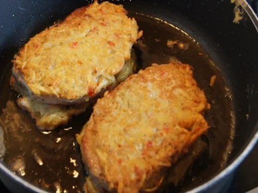 Rezept: Minutensteaks mit Kartoffelpufferpanade, Selleriepüree und Tatarska omacka Bild Nr. 7 Minutensteaks mit Kartoffelpufferpanade, Selleriepüree und Tatarska omacka - Rezept - Bild Nr. 7