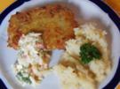 Minutensteaks mit Kartoffelpufferpanade, Selleriepüree und Tatarska omacka - Rezept