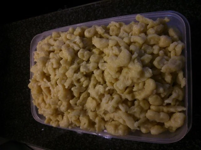 Gelbe Dinkel-Knöpfle mit  Hartweizengrieß - Rezept