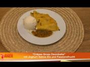 Flambierte “Crêpes Gross Osombahe” mit Joghurt-Sahne-Eis und Passionsfrucht - Rezept