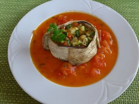 Gemüse - Quartett in Aubergine gewickelt an Tomatensugo - Rezept - Bild Nr. 12