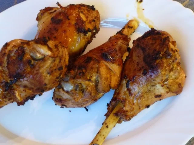 Rezept: Sous Vide gegarte würzige Putenunterkeulen Sous Vide gegarte würzige Putenunterkeulen - Rezept