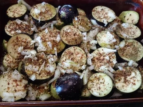 backofenauberginen-zucchini mit knobicreme und lammhackbällchen - Rezept - Bild Nr. 4