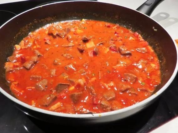 Spaghetti Bolognese mit Leber und frischen Tomaten - Rezept - Bild Nr. 3