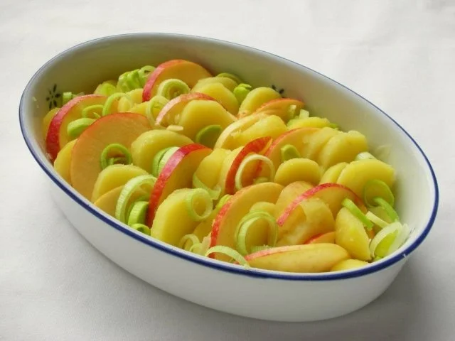 Fischfilet im Apfel-Kartoffelbett mit Curryhaube - Rezept - Bild Nr. 7