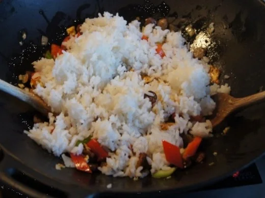 Asia-Wok mit Nürnberger Rostbratwürstchen - Rezept - Bild Nr. 10