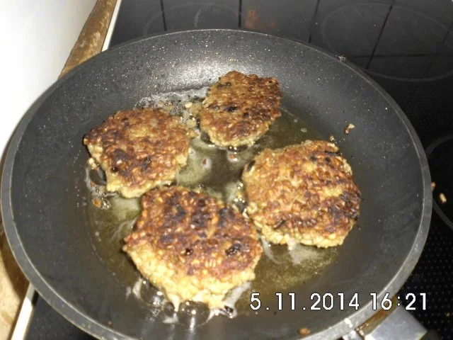 Grünkernküchle mit Knoblauchdip - Rezept - Bild Nr. 4