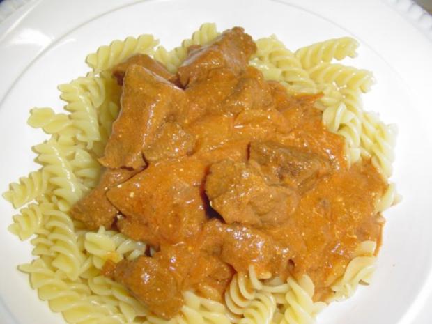 Rahmgulasch Saftig und lecker - Rezept mit Bild - kochbar.de