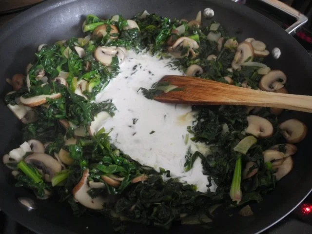 Kokos - Spinat mit Champignongs dazu Petersilien - Buchweizen - Rezept - Bild Nr. 6