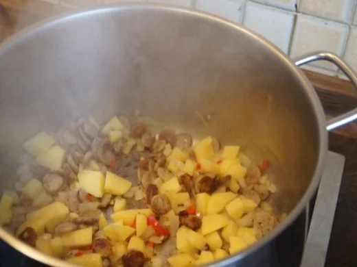 Rezept: Grünkohleintopf mit Nürnberger Rostbratwürstchen Bild Nr. 7 Grünkohleintopf mit Nürnberger Rostbratwürstchen - Rezept - Bild Nr. 7