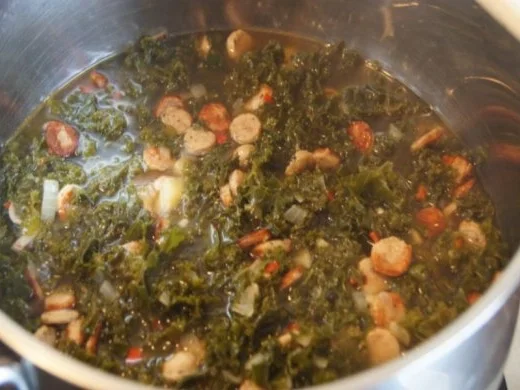 Rezept: Grünkohleintopf mit Nürnberger Rostbratwürstchen Bild Nr. 10 Grünkohleintopf mit Nürnberger Rostbratwürstchen - Rezept - Bild Nr. 10