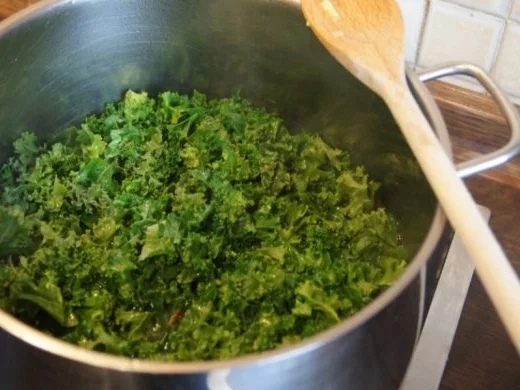 Rezept: Grünkohleintopf mit Nürnberger Rostbratwürstchen Bild Nr. 8 Grünkohleintopf mit Nürnberger Rostbratwürstchen - Rezept - Bild Nr. 8