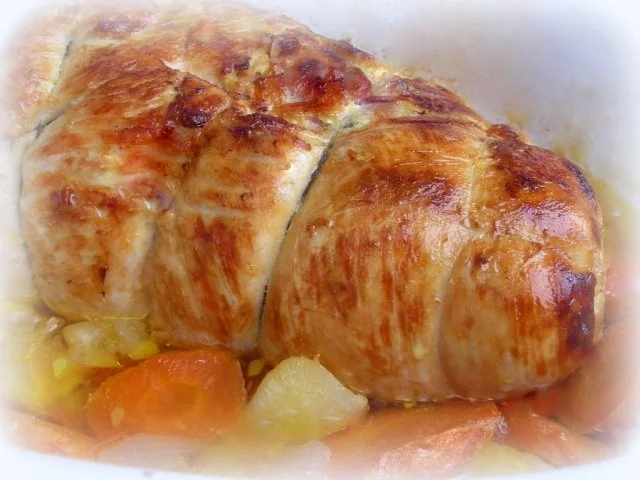 Rezept: Putenrollbraten gefüllt mit Schinken-Quark und Gemüse Bild Nr. 13 Putenrollbraten gefüllt mit Schinken-Quark und Gemüse - Rezept - Bild Nr. 13