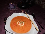 Paprikaschaumsüppchen mit Parmesan>> - Rezept