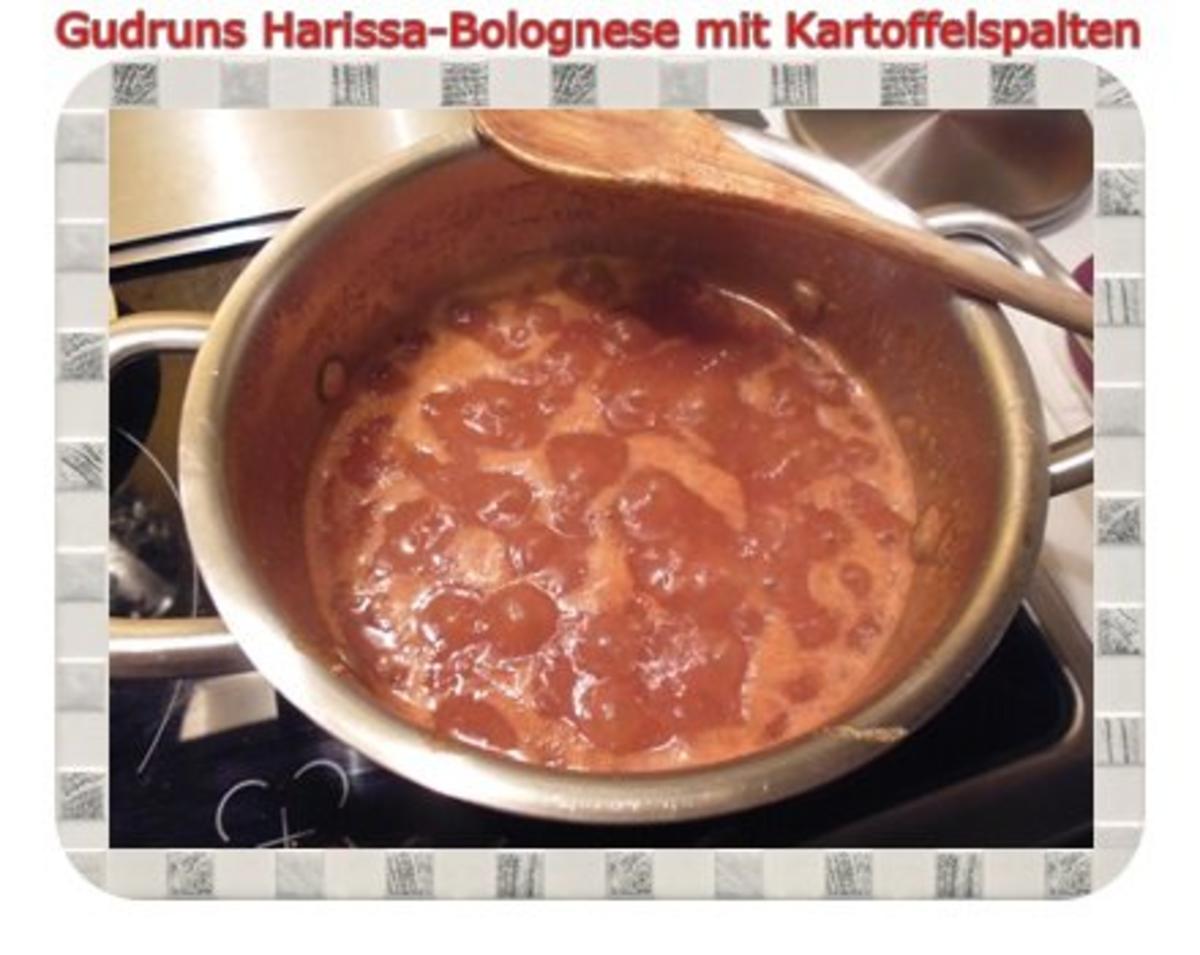 Hackfleisch: Harissa-Bolognese mit Kartoffelspalten - Rezept - Bild Nr. 5