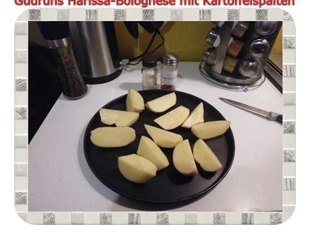 Hackfleisch: Harissa-Bolognese mit Kartoffelspalten - Rezept - Bild Nr. 7