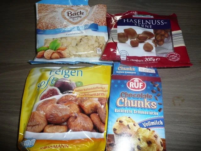 Rezept: 16 er Mini Bundkuchen zur Advents - Weihnachtszeit oder auch etwas früher. Bild Nr. 2 16 er Mini Bundkuchen zur Advents - Weihnachtszeit oder auch etwas früher. - Rezept - Bild Nr. 2