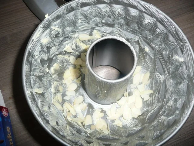 Rezept: 16 er Mini Bundkuchen zur Advents - Weihnachtszeit oder auch etwas früher. Bild Nr. 4 16 er Mini Bundkuchen zur Advents - Weihnachtszeit oder auch etwas früher. - Rezept - Bild Nr. 4