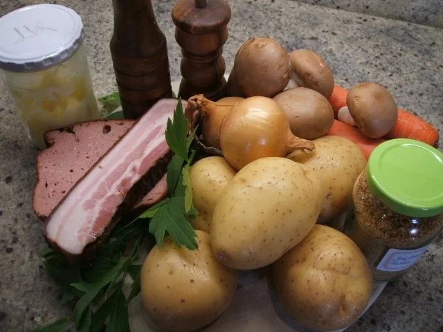 Rezept: Suppen: Mein Kartoffeleintopf Bild Nr. 2 Suppen: Mein Kartoffeleintopf - Rezept - Bild Nr. 2