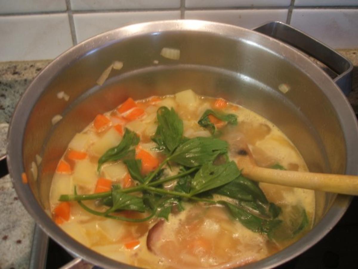 Suppen: Mein Kartoffeleintopf - Rezept - Bild Nr. 5