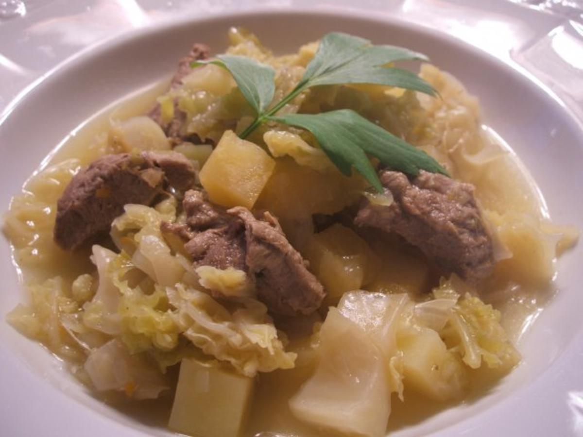 Suppen: WWW - Weißkohl, Wirsing, Wruken mit Lammfleisch - Rezept