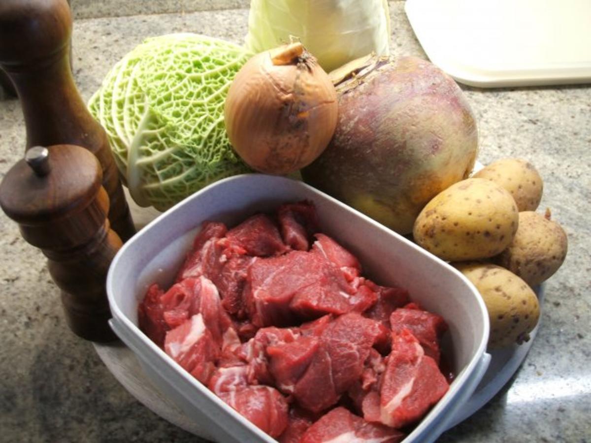 Suppen: WWW - Weißkohl, Wirsing, Wruken mit Lammfleisch - Rezept - Bild Nr. 2