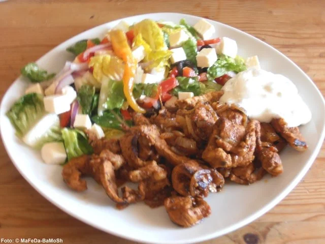 Rezept: Pfannengyros mit Bauernsalat Pfannengyros mit Bauernsalat - Rezept