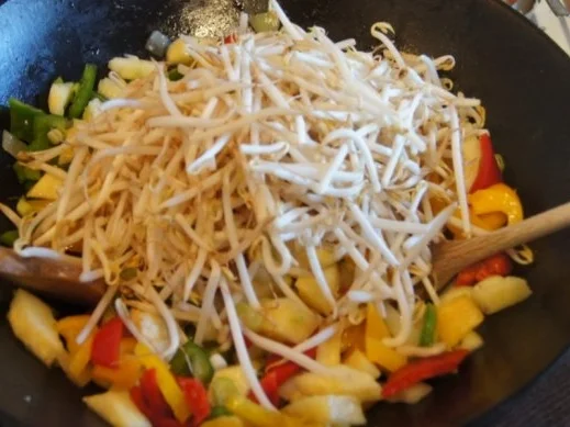 Rezept: Süß-saures-Wokgemüse Bild Nr. 8 Süß-saures-Wokgemüse - Rezept - Bild Nr. 8