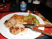 Käsebuletten mit Röstiecken>> - Rezept