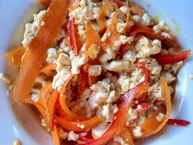 Rezept: asiatischer Rohkostsalat mit Seidentofu Bild Nr. 11 asiatischer Rohkostsalat mit Seidentofu - Rezept - Bild Nr. 11