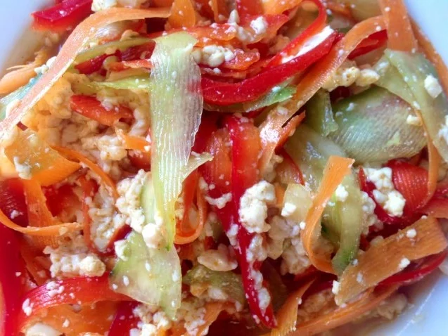 Rezept: asiatischer Rohkostsalat mit Seidentofu Bild Nr. 12 asiatischer Rohkostsalat mit Seidentofu - Rezept - Bild Nr. 12