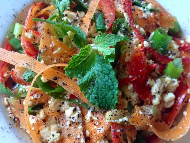 Rezept: asiatischer Rohkostsalat mit Seidentofu Bild Nr. 13 asiatischer Rohkostsalat mit Seidentofu - Rezept - Bild Nr. 13