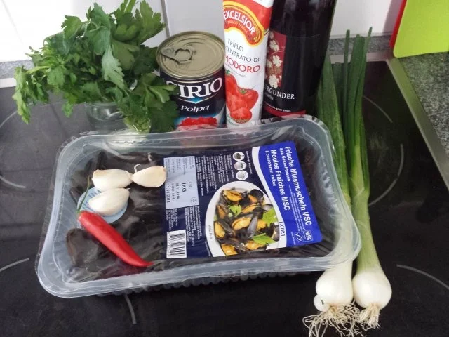 Muscheln mit pikanter Tomatensauce - Rezept - Bild Nr. 6