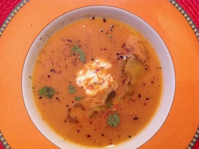 Rezept: Rote Linsensuppe mit Creme fraîche Bild Nr. 3 Rote Linsensuppe mit Creme fraîche - Rezept - Bild Nr. 3