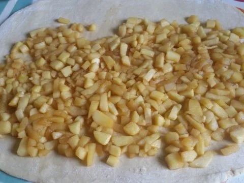 Apfelkuchen aufgerollt - Rezept - Bild Nr. 4