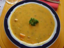 Curry-Gemüsesuppe mit Einlage - Rezept