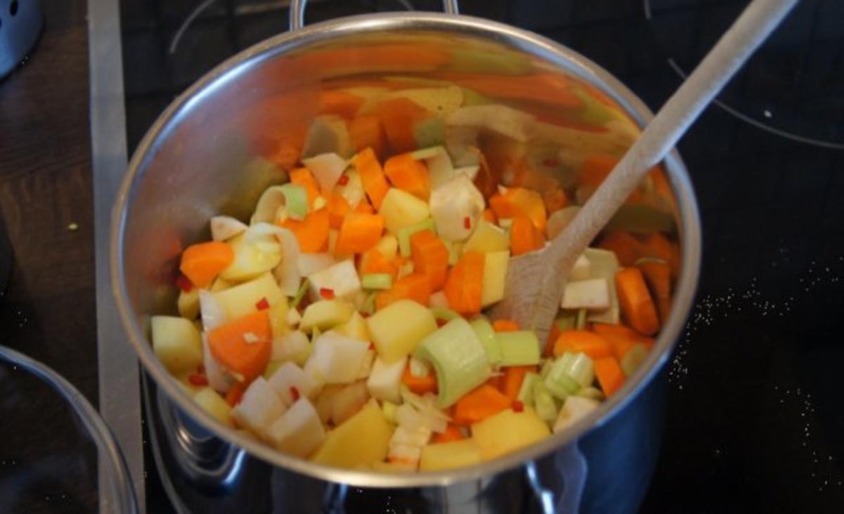 Curry-Gemüsesuppe mit Einlage - Rezept - Bild Nr. 5