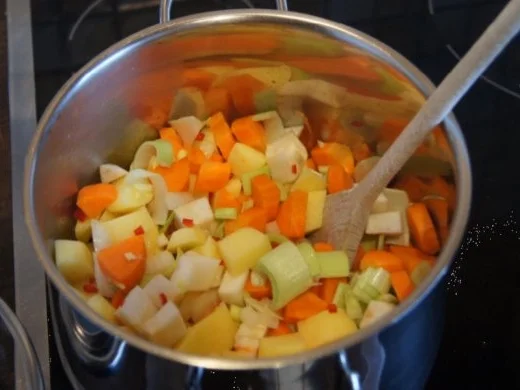 Curry-Gemüsesuppe mit Einlage - Rezept - Bild Nr. 5