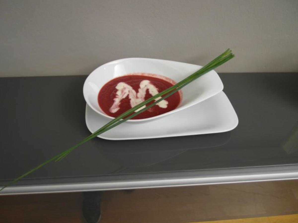 Tanz der Vampire-Suppe (Rote Bete Suppe) - Rezept Eingereicht von Das
perfekte Dinner
